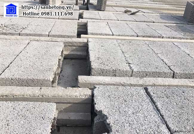 Kết cấu sàn bê tông nhẹ Xuân Mai gồm dầm dự ứng lực PPB, gạch block nhẹ 3 lỗ, hệ code thép dự ứng lực 4 li và lớp bê tông tươi 4cm